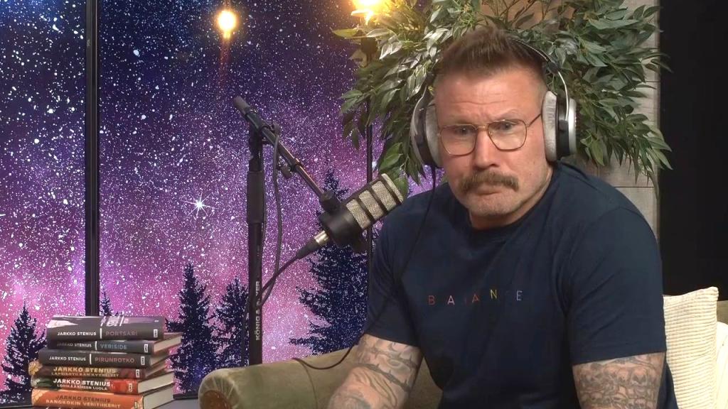 Pimeydestä valoon Jarkko Stenius